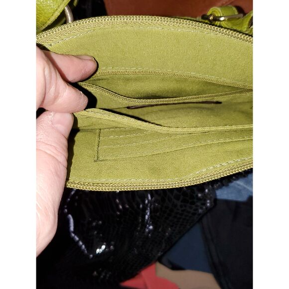 A Relic Crossbody Purse Olive Green Organizer Cottage Core Retro Adjustable - Picture 12 of 13
